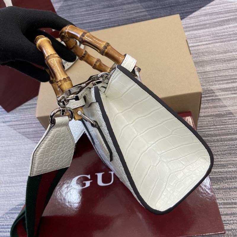 Gvc*1 tote bags
